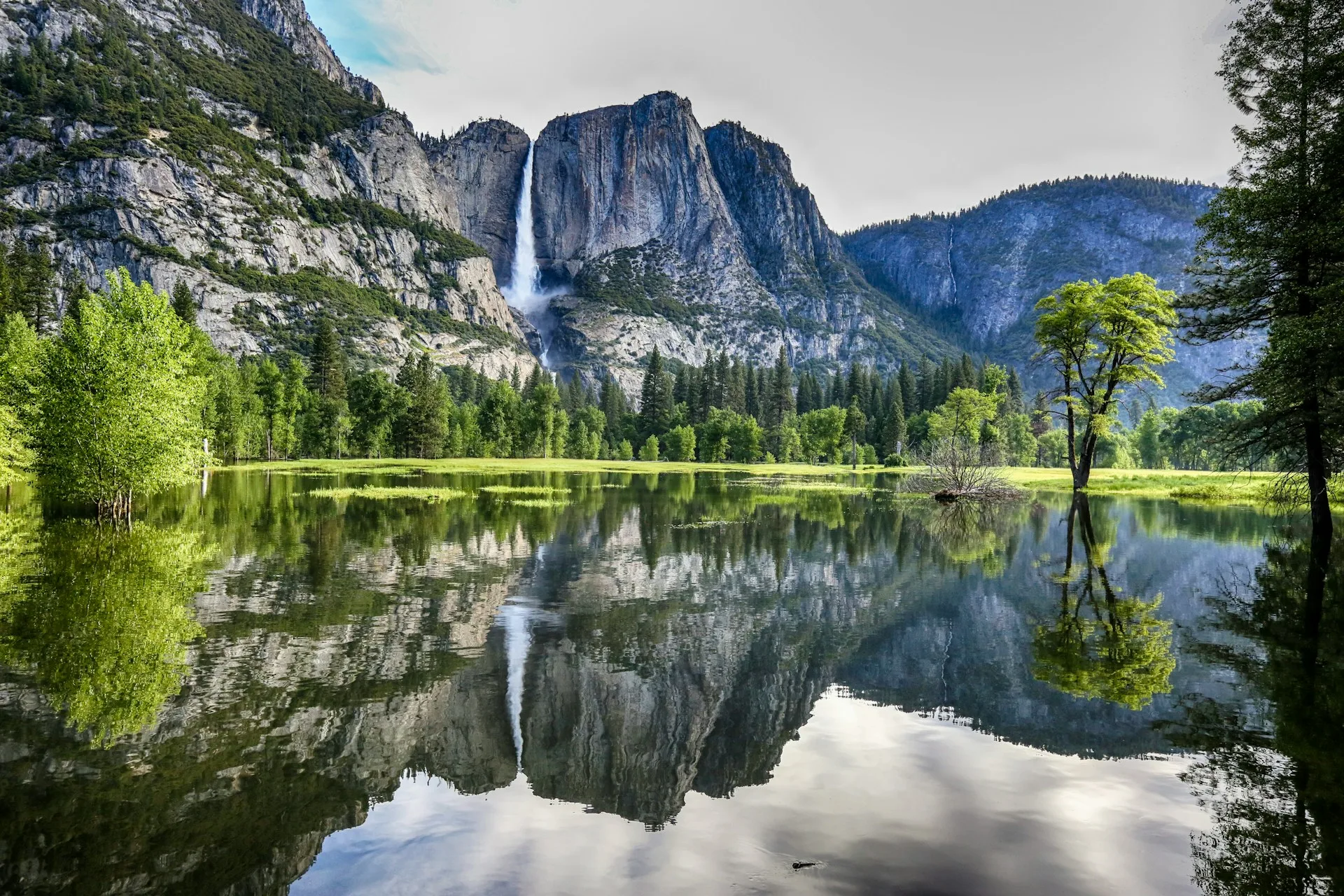 mick-haupt-2NQUZsSFkao-unsplash